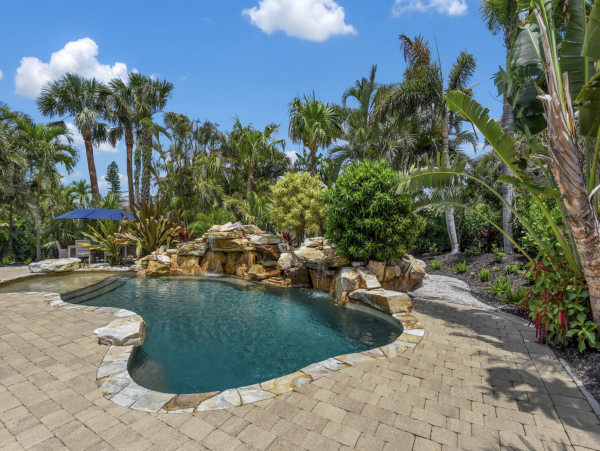 Naples Vacation Home With Private Pool Short Walk To Beach